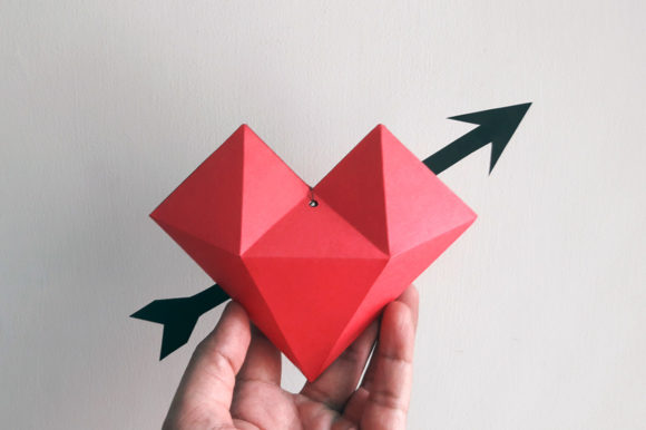 Heart Dangler - 3d Papercraft: A 3D SVG Shapes Review for Publishers